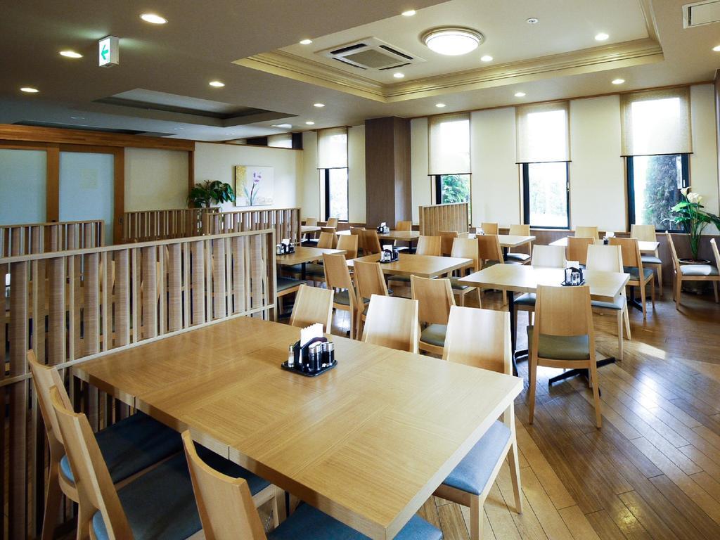 Hotel Route-Inn Yonezawa Ekihigashi Esterno foto