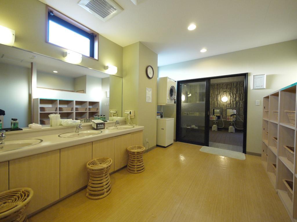Hotel Route-Inn Yonezawa Ekihigashi Esterno foto